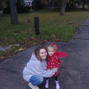 Meet your Posher, Casandra